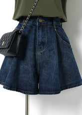 Shorts vaqueros de cintura alta con botones y bolsillos en azul marino con diseño de patchwork